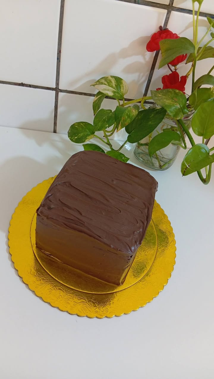 كيكة لندن 🍰 
الحجز قبل يوم 
يتوفر توصيل داخل شهربان 🚗


**إذا كنت صاحب هذا الإعلان وتريد حذفه لأي سبب، رجاءا أرسل رسالة إلى الدعم الفني**