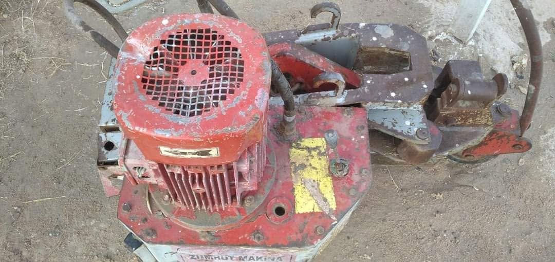 للبيع.                للبيع                            للبيع مكص قص شيش حديد بناء 

وينهم الحدادين.          ***********
