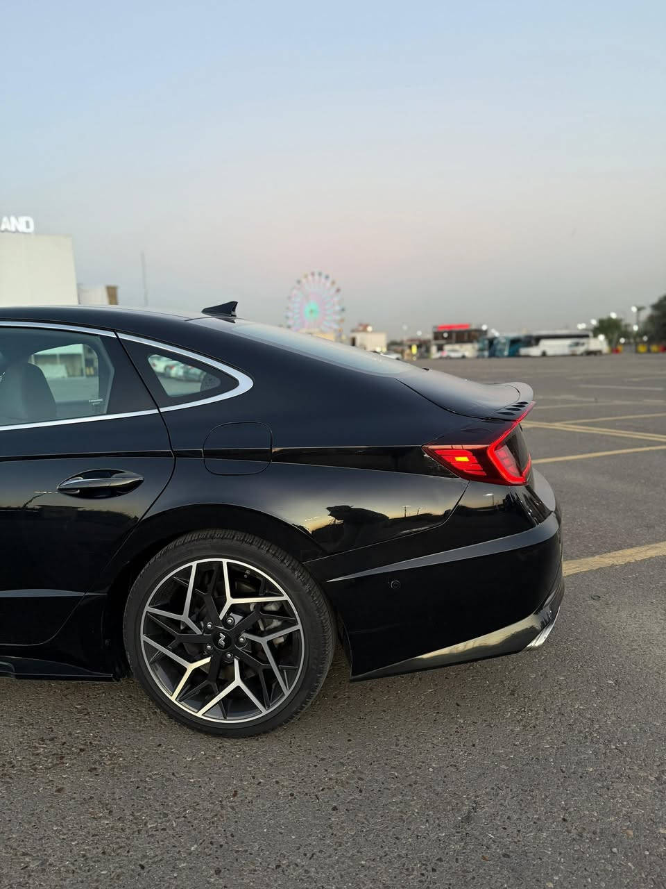 سوناتا N-Line موديل 2022 – للبيع

المواصفات:

ماشية 48 m
فول مواصفات جام دبل 
رقم شمالي بسمي 

 • الفئة: N-Line (رياضية)

 • المحرك: 4 سلندر 2.5 لتر تيربو

 • القوة: 290 حصان

 • ناقل الحركة: أوتوماتيك DCT – 8 سرعات

 • الدفع: أمامي (FWD)

 • بصمة تشغيل

 • شاشة وسطية كبيرة

 • شاشة عدادات رقمية

 • Apple CarPlay / Android Auto

 • مكيف أوتوماتيك

 • مقاعد رياضية N-Line

 • مقعد السائق كهربائي

 • رادار

 • تحذير خروج عن المسار

 • كاميرا خلفية

 • ويال 19 N-Line

 •السيارة بحالة ممتازة

⸻

وارد امريكي حادث خلفي 2 قطع  ايرباك بدون ايرباك / بجم كبس

السعر : 189$  وبيها مجال بسيط

للتواصل : ***********
