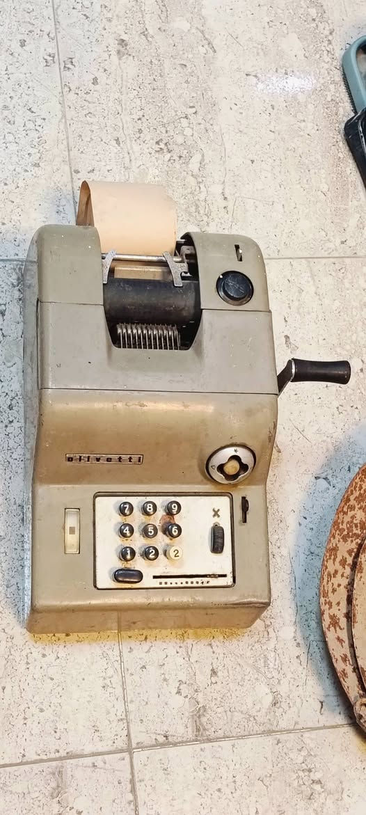 مجموعة مختلفة من الانتيكات والاسعار بالتعليقات


**إذا كنت صاحب هذا الإعلان وتريد حذفه لأي سبب، رجاءا أرسل رسالة إلى الدعم الفني**