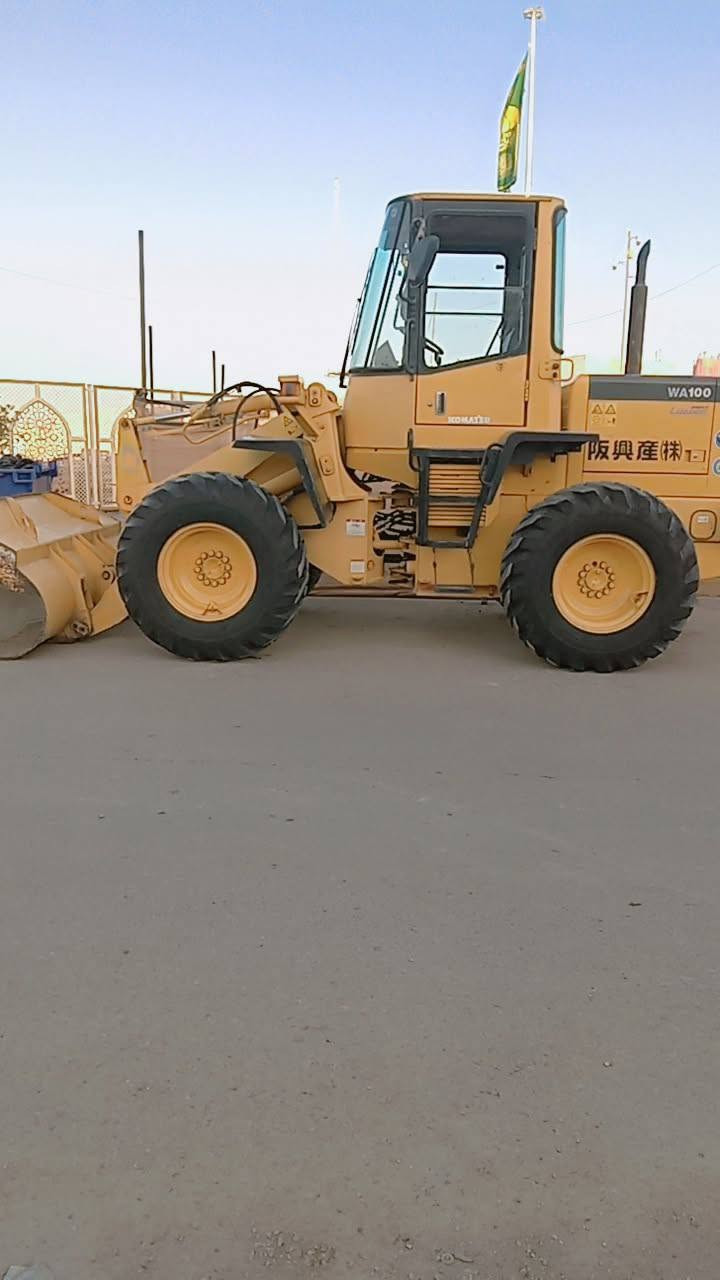 شفل كوماتسو حجم ١٠٠ اربعه سرندر
للبيع ،، بغداد الكاظميه ،، ***********
