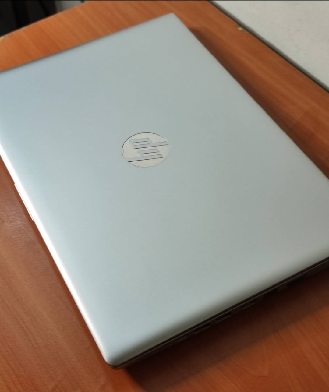 لابتوب اج بي سلفر المنيوم
لابتوب HP سلفر 
للتصميم والدراسة والتصفح والالعاب المتوسطه 
يشغل اتوكاد ثري دي ماكس وماتلاب وورد اكسل وغيرها
معالج رايزن 5 برو 2500 اقوة من جيل 10 من انتل
رام 8
هارد 256 ssd سريع
كرت خارجي 1 كيكا نوع فيغا 8 
حجم الشاشة 14 
كيبورد عربي انكليزي 
كيبورد ضوئي (ليزري)
سلم نحيفة وخفيفة الوزن 
بطارية ممتازه 
منفذ تايبسي
منفذ HDMI
منفذ لان 
جميع المنافذ متوفرة 
السعر 275 الف 
متوفر توصيل


**إذا كنت صاحب هذا الإعلان وتريد حذفه لأي سبب، رجاءا أرسل رسالة إلى الدعم الفني**