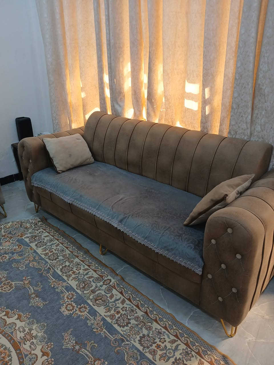 للبيع ٣٠٠الف ***********
