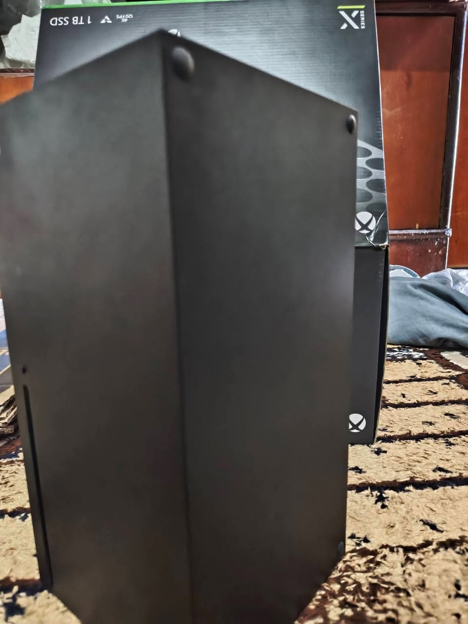 🔥 للبيع Xbox Series X 🔥
الجهاز نظيف جداً وحالته ممتازة، استعمال شخصي ومحافظ عليه.
📦 المواصفات: • Xbox Series X (أسود) • سعة 1TB SSD • يد أصلية

🎮 يتضمن: •
 Forza Horizon 5 🛻🚗🚐
• EA Sports FC 26 ⚽
•  Assassin's Creed Syndicate  🏬🏭

• اشتراك Game Pass أكثر من 4 أشهر 🔥

✅ أداء قوي جداً ✅ 
يدعم 4K و120FPS ✅
 سريع بالتحميل والتشغيل ✅
 جاهز للفحص والتجربة (( اذا طلع بي شي اخذة بالعافية )) 

_____________________________________________
وايضا 🔥

​🔥 للبيع: شاشة الألعاب المميزة   GameOn

الحجم: 27 بوصة - تجربة بصرية غامرة. 🖥️
​الدقة: Full HD (1920x1080) - وضوح وتفاصيل دقيقة. 💎
​التحديث: 120Hz - انسيابية تامة في الحركة. 🚀
​الاستجابة: 0.5ms - سرعة خيالية لا تعرف التقطيع. ⚡
​نوع اللوحة: IPS - ألوان حقيقية وزوايا رؤية واسعة. 
​إضافات: تدعم تقنية AMD FreeSync، جاهزة للكونسول (HDMI 2.1)، وتصميم عصري بحواف نحيفة. 🕹️
​
( نفس الشي نظافة فول الحمد للّه ) 

📌 العنوان بعقوبة قريب ع السوگ او فلكة الامين (  السعر ع الخاص )


**إذا كنت صاحب هذا الإعلان وتريد حذفه لأي سبب، رجاءا أرسل رسالة إلى الدعم الفني**