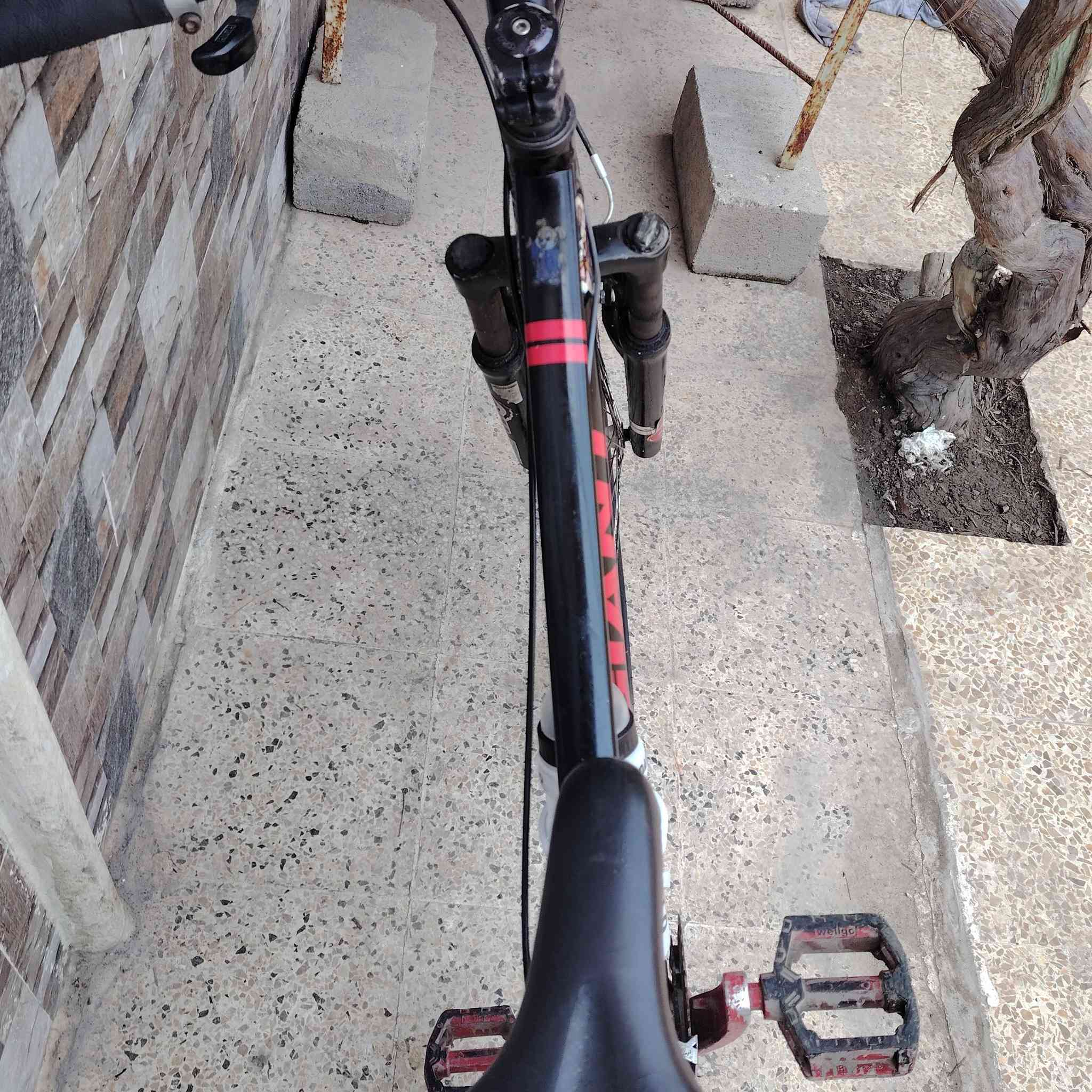 باسكل شركة جينت ماركة الباسكل كامل اي نقص مابي كير فقاس ورا7 وكدام ٣ دبل شغال بريكات شيمانو الويل مالو ختم جينت مستعجل بيع ول الاتصال هاذة الرقم *********** السعر 160 بي مجال بسيط
