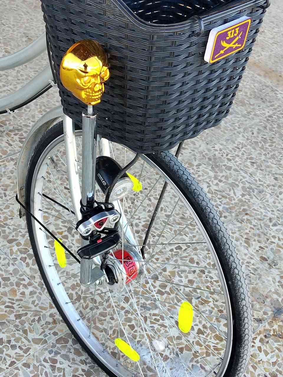 سلام عليكم 
بايسكل عبدالحليم نضافه فول فول السعر 120


**إذا كنت صاحب هذا الإعلان وتريد حذفه لأي سبب، رجاءا أرسل رسالة إلى الدعم الفني**