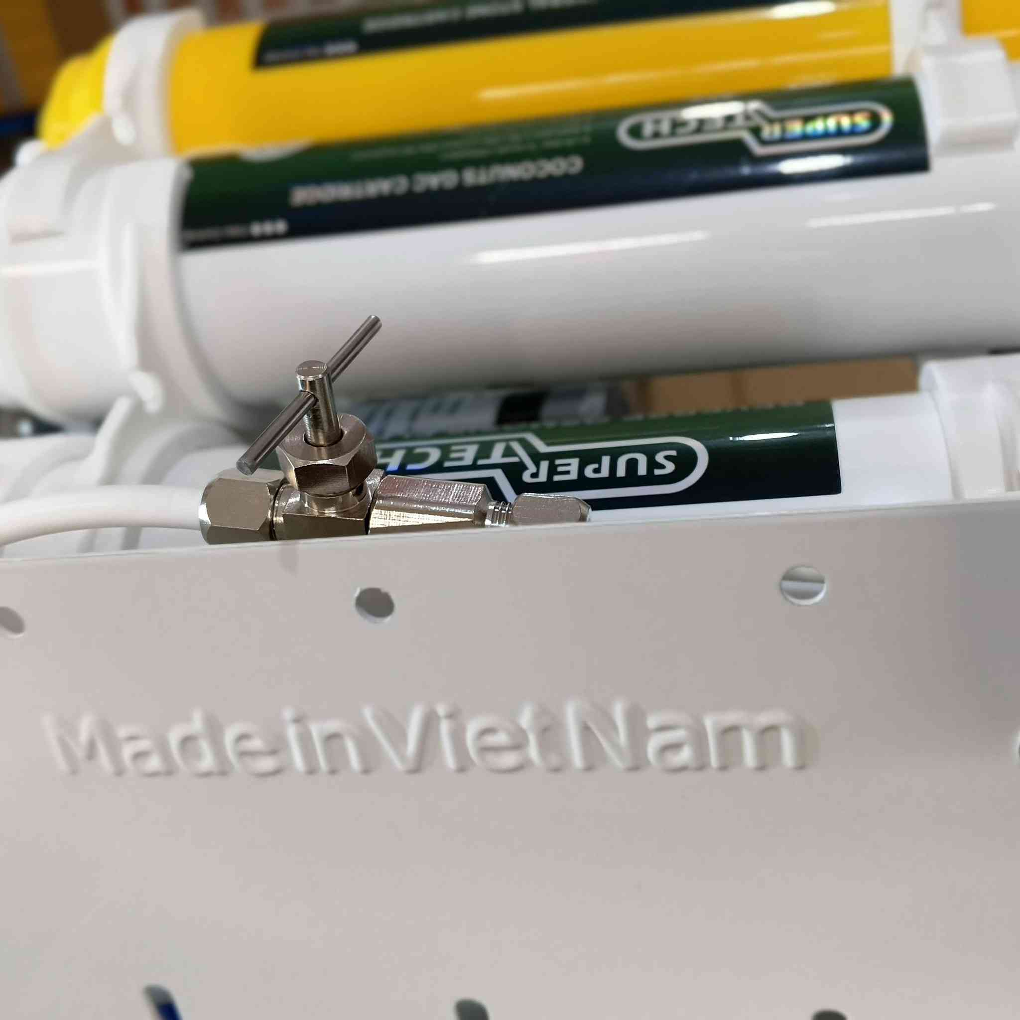 🔥 سوبر تك – فلتر فيتنامي أصلي 🇻🇳
💧 7 مراحل تصفية + تحلية + تعقيم
✔️ ينقّي الماء من الشوائب والصدأ
✔️ يزيل الكلور والطعم والرائحة
✔️ ممبرين عالي الدقة لتنقية عميقة
✔️ يوازن الأملاح ويعطي طعم نقي
✔️ تعقيم نهائي لمياه آمنة 100%
👨‍👩‍👧 مناسب للبيت والعائلة
🚚 توصيل سريع و مجاني داخل العراق
💯 جودة مضمونة وسعر مناسب 
    ***********
