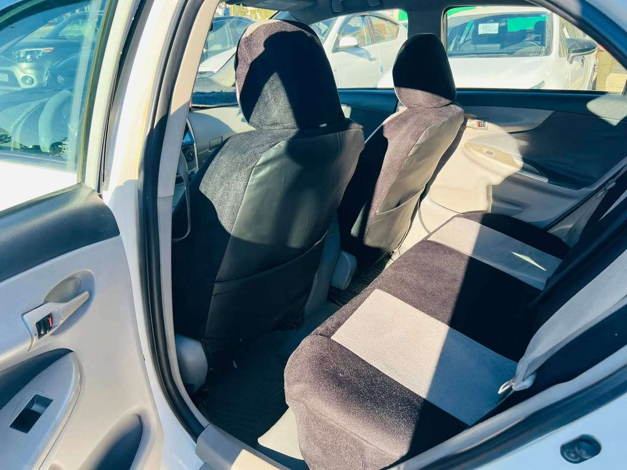 كورلا 12 امريكي شمالية 
اربع قطع صبغ وسعر ب120
*********** وتساب
