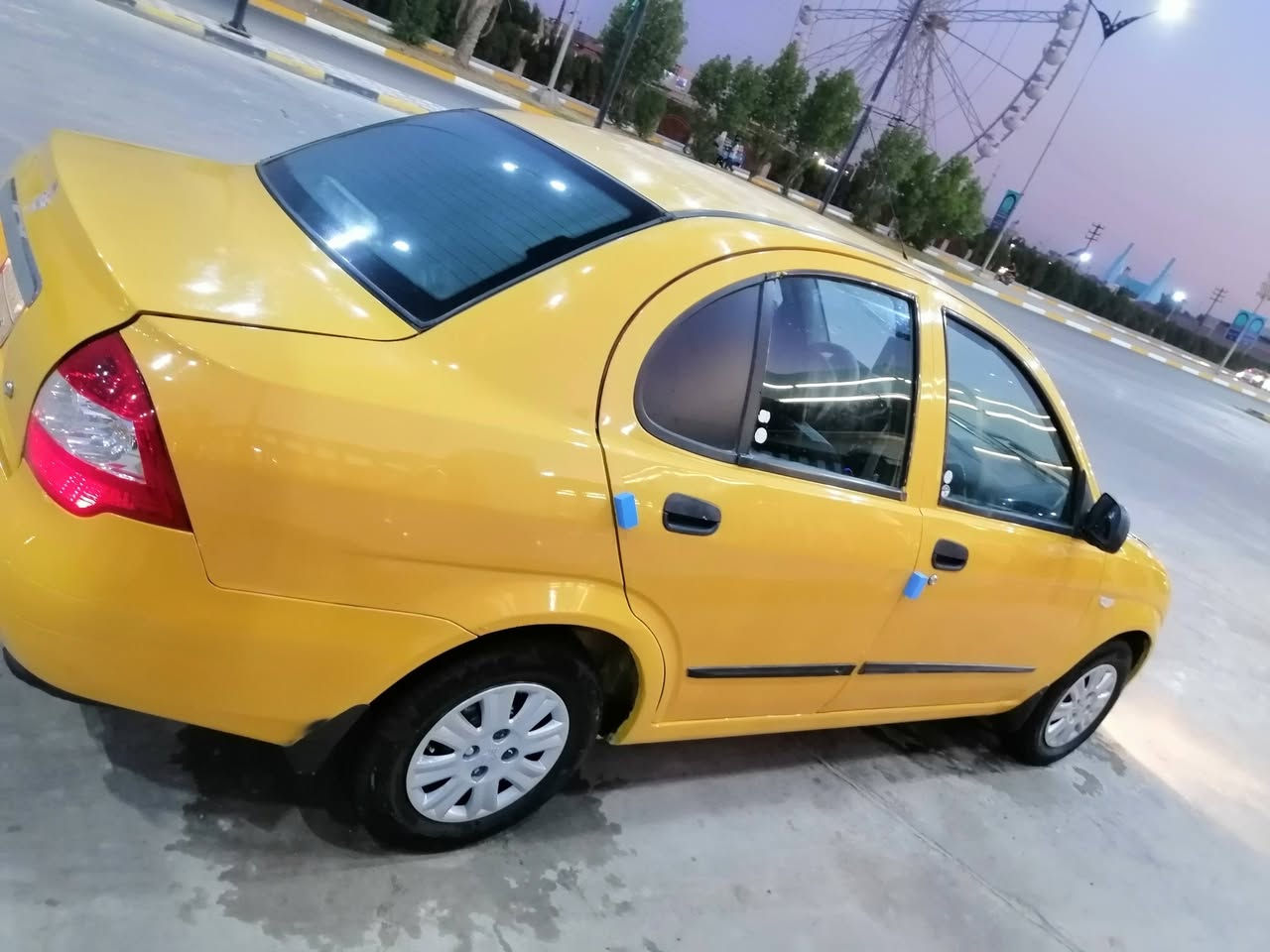 السلام عليكم سيارة طيبه موديل للبيع 17 رقم بغداد تحويل ثاني يوم سنويه جديده لل 28 خط وبحث وغرامات مصفر السياره مكفوله مكينه وكير جدد تخم تاير جديد حداديه جديده كهربائيات شغاله السياره جاهزه من كلشي مال جناي السعر 40 وبي مجال للاستفسار الاتصال على الرقم *********** أثير *********** مكاني كوت مركز مدينة
