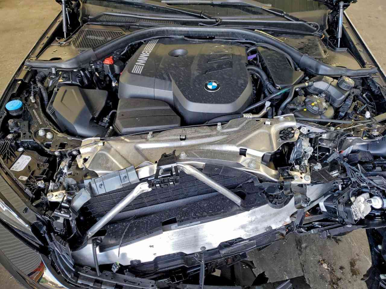 🚨 تنويه مهم
هذه السيارة معروضة بالمزاد الأمريكي 🇺🇸
والمزايدة والشراء تتم عن طريق شركة الماسة 🇮🇶
───────────────
📅 تاريخ المزاد: 
الاثنين :5/1/2026
💰 السعر: يتحدد في المزاد 
2026 BMW 330I
⚠️ الضرر المسجّل :امامي 
📊 الممشى: 908 mi
🛠️ المحرك:2.0L / 4
───────────────
✨ ليش تختار شركة الماسة 
💸 أجور الحوالة علينا!
📝 عمولة الشركة 200💸
📍 نظام تتبع مباشر: تشوف سيارتك لحظة بلحظة
🚛 تخليص كامل عن طريق الشركة بضمان
───────────────
📞 للتواصل:
📲***********
📍 موقع: بغداد اليرموك شارع جامع الشواف مقابل مركز الشرطة
