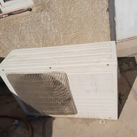 سبليت خارجي 1طن • باترينة عرض • جهاز استنساخ