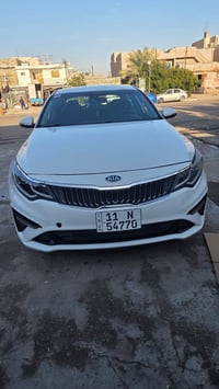 كيا اوبتيما 2020   ( حادثها بامريكا جاملغ امامي بي رصعه فقط وراجع بارد...