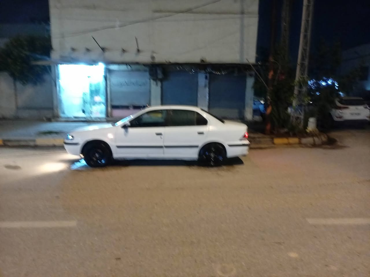 سلام عليكم سمند موديل 2011 سنويه لحد 29  رقم نجف سياره السعر46 مكفول من كلشي كير محرك حداديه تبريد🥵 شغال🥶 بيهه فقط الباب الخلفيه مبدله واربع اصابع مصبوغه الباب الأمامي فقط الباقي كفاله حته من الجراد
*********** واتساب،📱👉كوفه شارع المعمل للعلم صاحب السياره اصم. انت  وشوف بعينك ///// اني شغلتي تنكجي وعلى ايدي كلشي بيه فول 👍👉
