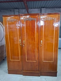 اغراض للبيع للاستفسار الاتصال على الرقم ٠٧٧٢٥٤٤٧٥٦٢