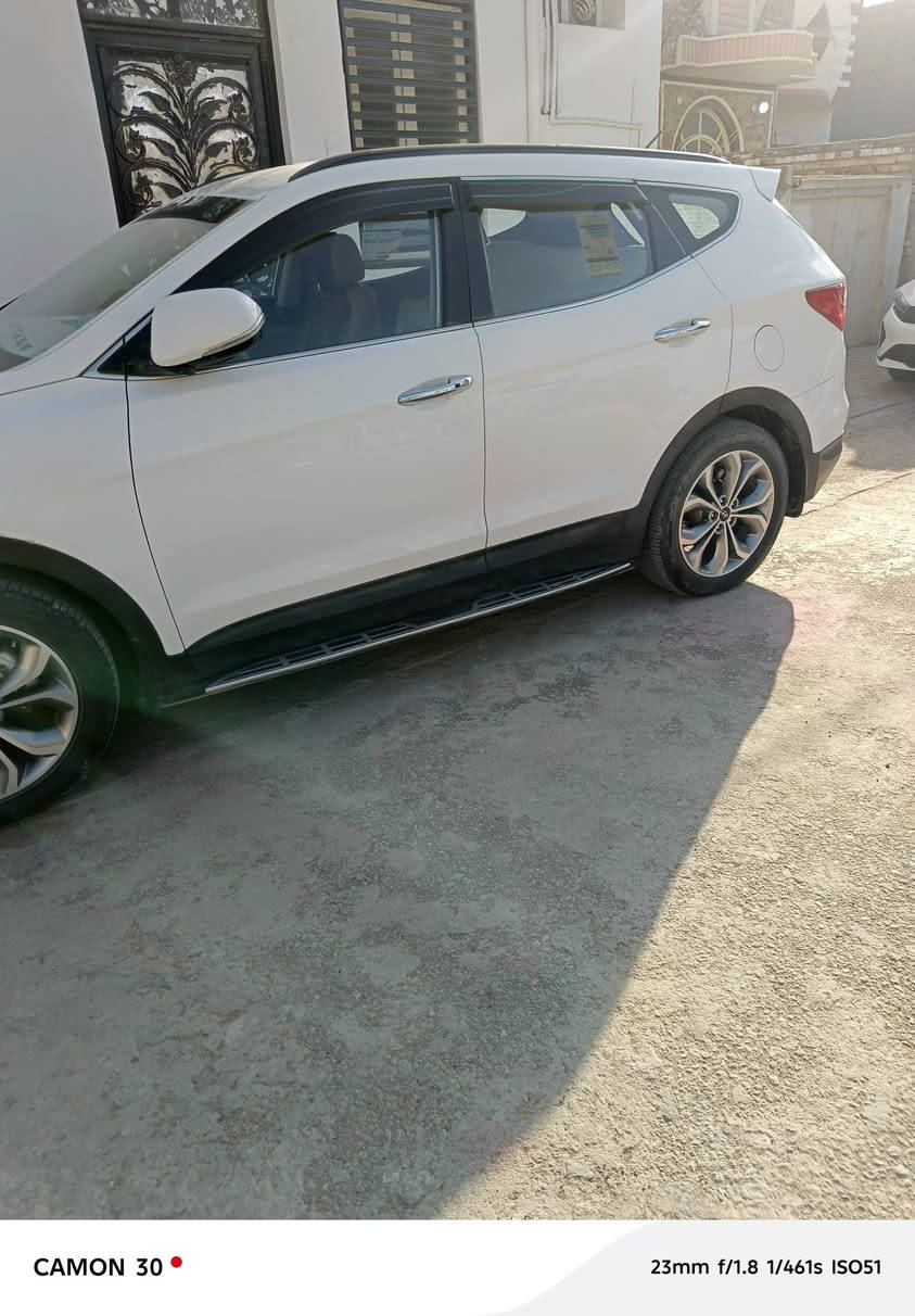 سنتافي
خليجي موديل 2015 فول موصفات . 

السعر : 173 $ وبيه مجال. 

الرقم :  *********** .
