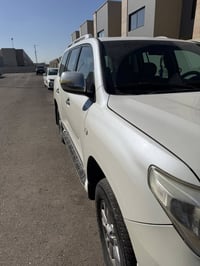 🤍  لاندكروزر 2011 GXRI  مكفوله كفاله عامة ماعدا شخط صغير بالباب خلف ال...