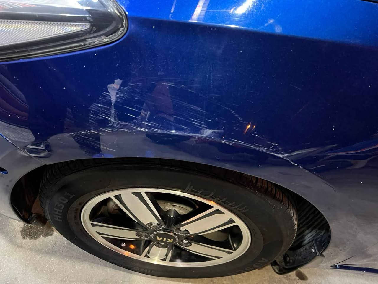 سلام عليكم 
كيا فورتي 2018
سياره معوقين (حره صارت) رقم بغداد
السياره بيها 3 قطع صبغ المحرك مفتوح 
حادثها جاملغ الخلفي امامي اعكس السايق 
والبنيد 
سعرها 110وبيها مجال مكانها بغداد بغداد, العراق


**إذا كنت صاحب هذا الإعلان وتريد حذفه لأي سبب، رجاءا أرسل رسالة إلى الدعم الفني**