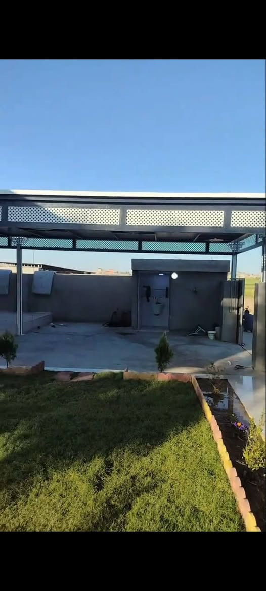 #حدادة عامه #متنقله🚛
ابواب🚪شبابيك سقائف كرفانات 🏠مناور كل شي وحسب الطلب اتصل واجيك🏃للبيت ***********
