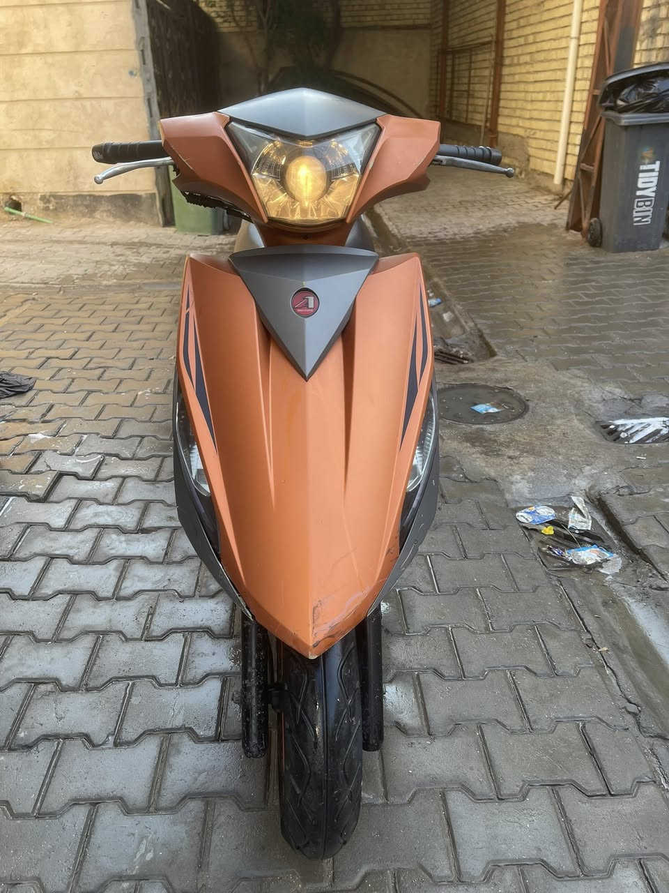 السلام عليكم للبيع سيام لد الحديث حجم المحرك (150)شلعه ومعدل طيران كهربايات كلها شغاله كفرات نضيفه وحلوه للون المميز محرك ممفتوح السعر 700 وبيها مجال *********** [ بغداد /الكريعات ]
