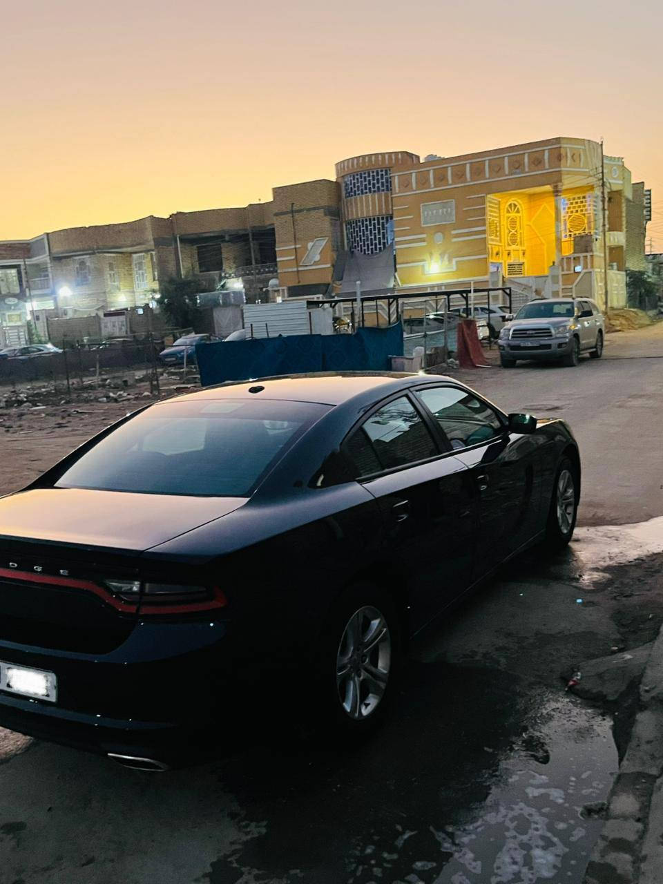 السلام عليكم جارجر 22 اصل للبيع 

كفاله عامه تقرير تعمل وتسير ماشيه70 الف ميل شرط الفحص رقم بغداد تحويل ثاني يوم تخم تاير جديد كير ومكينه كفاله السعر 250 وبيها حك الجيه 
باقي التفاصيل ***********
***********‬
