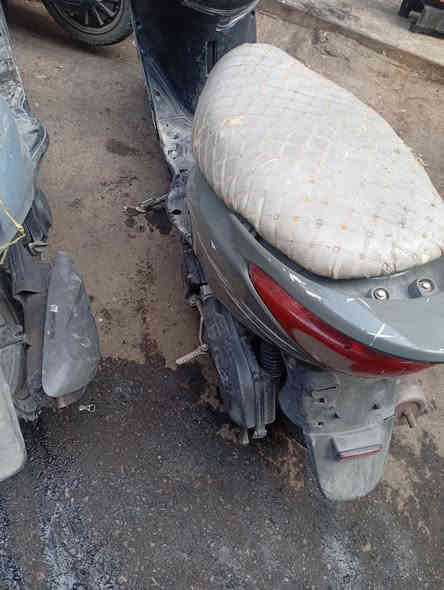 بريز للبيع مكينه بلاديه برغي ممفتوح بيه مكينه اني اشترته من الكفاح مال رمبه  بس بجمه موجود سعر 400وبيه مجال مكاني زعفرانيه رقم 
***********
