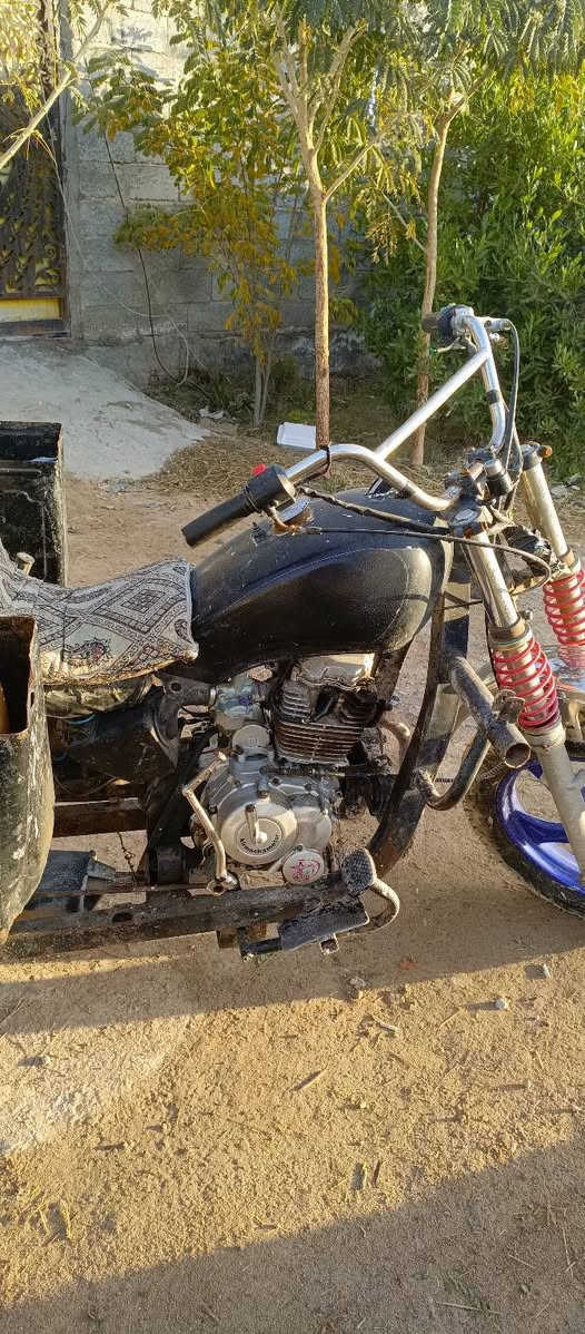 سلام عليكم  ستوته لبيع مديل 20
بدون اوراق بدون اوراق مكفول الشاصي من اللحيم 
دراجه ترايك وين ماتريد السعر 500 مكان النجف طريق ياحسين عامود 130
 الرقم ***********
