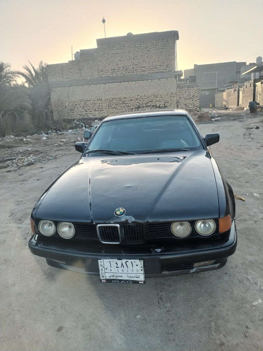 , سلام عليكم شباب بي ام 730 كير محرك خير من الله سياره جاهزه ترايك 200مال جناي للبيع او مراوس حسب القناعه
***********
