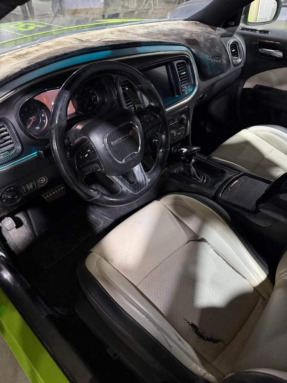 جاجر مديل 2019 اصل مرمز 2021   حادث جاملغ وبنيد. السعر 175 وبيها مجال   الاستفسار *********** البصرة, العراق
