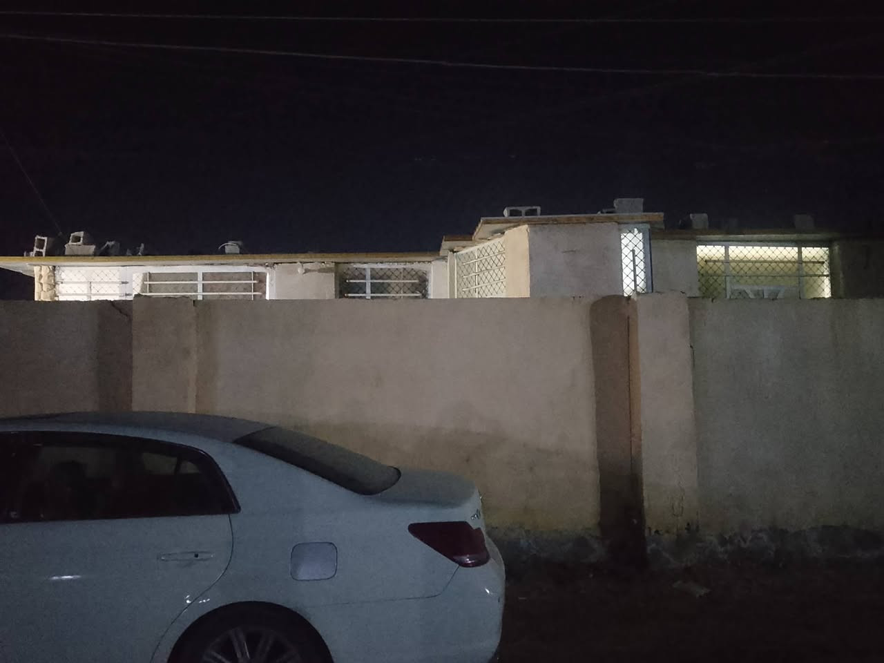 بيت للبيع بحي ذويب ثاني غرفتين وهول ومطبخ ومضيف وصاله مساحه 240 متر وبصف البيت نص قطعه 100متر المساحه الكلي 340 سقف سندويج الارضيه سيراميك البيت جاهز الاستفسار ***********
بيع او مراوس بدونم او مشتمل
