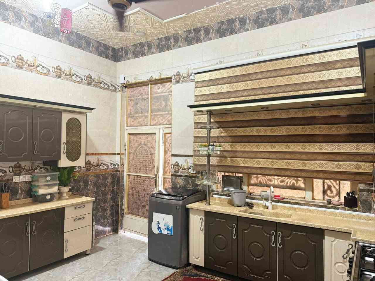 دار للبيع
المساحه 200 متر طابقين بناء حديث 

العنوان الشطره حي الصادق

للأستفسار:***********
