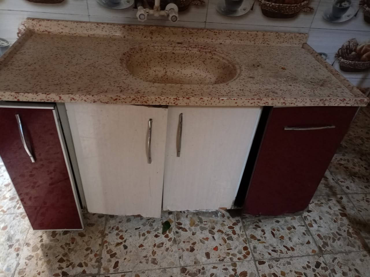 كاونتر مرمر 300
وبي مجال   حي البتول 
***********
