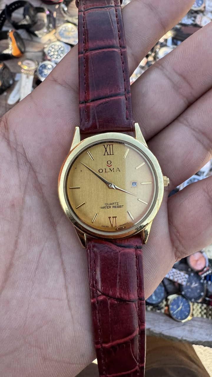 Olma
ارقام لاتيني 
مقاوم للماء 100 متر 
نافذ لعرض التاريخ 
الساعه كوارتز بطاريه 
السير اصلي 
البك اصلي 
الساعه فنتج بالكامل 
السعر خاص


**إذا كنت صاحب هذا الإعلان وتريد حذفه لأي سبب، رجاءا أرسل رسالة إلى الدعم الفني**