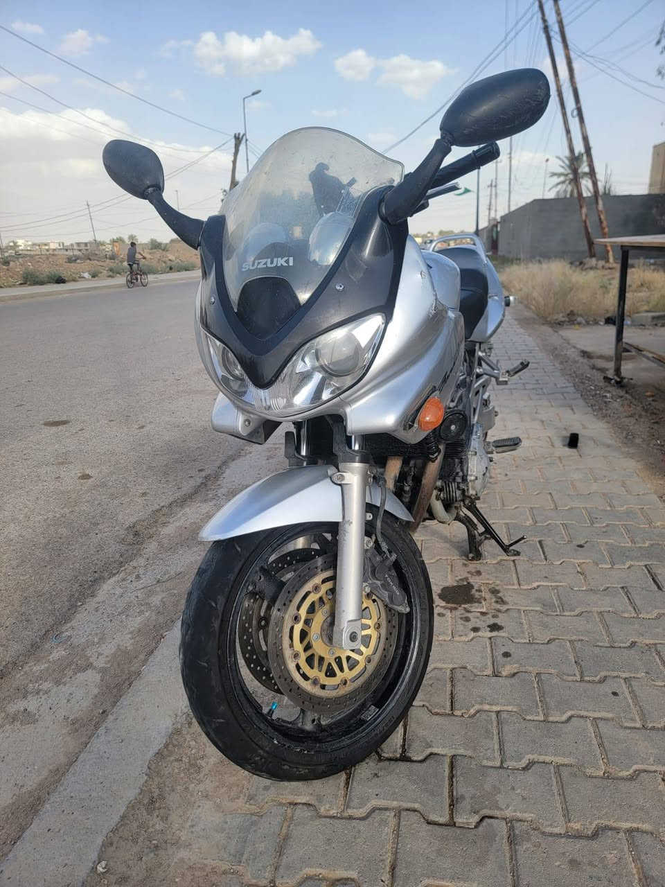 السلام عليكم
Suzuki

 1200S

موديل 2006 
دراجه فول شلعة معدل 123
كزاز رياضي 
برمجه فصله
نظام سكيورتي امريكي 
زوج تايرات جديد 
نقص اشاير اماميه 
تنظيف عام منظومه الاحتراق كابريتر
مكان الدراجه بغداد 
ملاحظه دراجه بدون رقم بدون اوراق
السعر 22 ورقه
*********** واتساب
