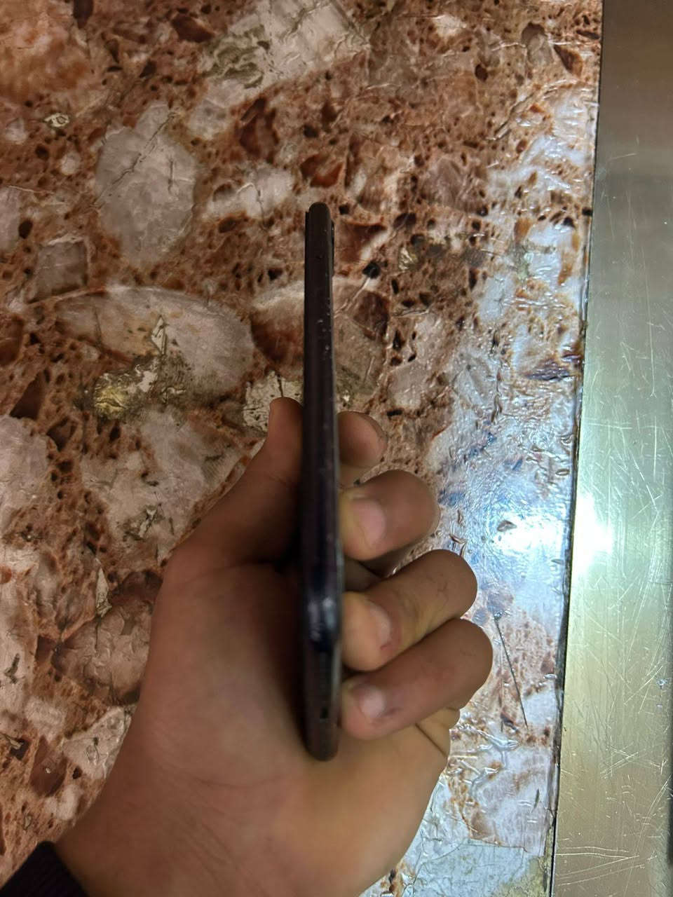 للبيع ايفون 7 Plus بلاس ذاكره 128 جهاز وكاله مبدل شاشه فقط وبطاريته 68 جهاز نضافته 85 بس ضهره تعبان سعره 85 وبيء مجال الاستفسار ***********
