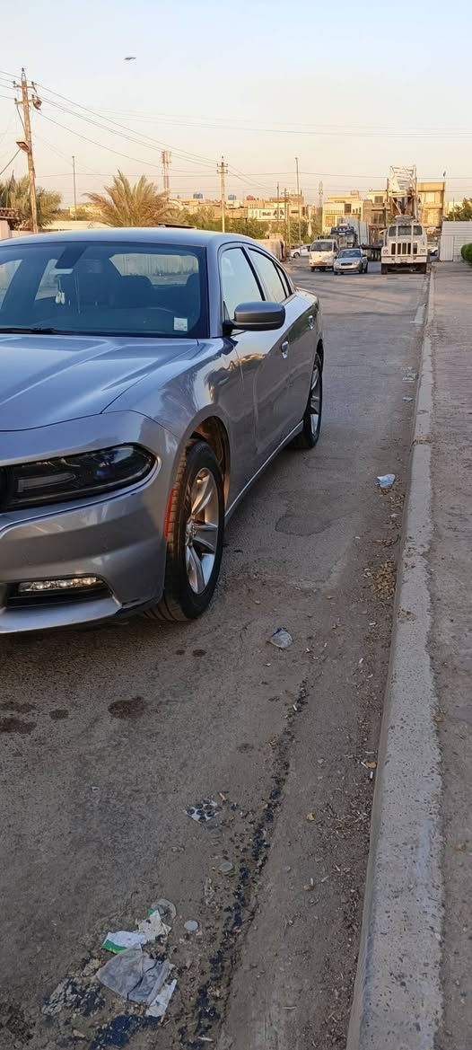 بسم الله الرحمن الرحيم
مرخصة الادمن 
سياره تشارجر 
موديل 2018
مواصفات SXT المعروفه 
مكينه 6 سلندر 3600
شاشه جبيره 
مثبت سرعه
تبريد منفصل 
وقطعتين تبريد 
ويل مكسيكي 18
تخم تاير جديد 
كرسي السايق كهرباء 
كشنات تدفئه 
بلوجكتر LED
 منضومه زنون اصليه 
السياره مال بيت ممشتغله خط 
ماشيه 78ميل
وارد امريكي حادث السياره باب الصدر ومبدل وكاله باقي السياره مكفوله 
رقم بغداد باسمي 
ومكان السياره بغداد
السعر 215$ 
رقم الهاتف ***********
