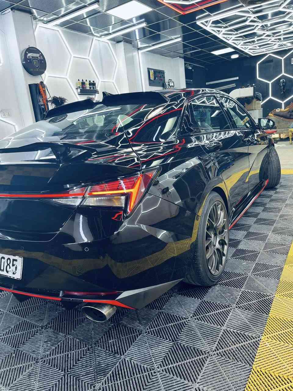 حلال للبيع
Hyundai Elentra N2023
مبدل دهن جديد
مبولشهه البارحه
السياره بدون نقص تبريد ثلح الصدر مابي نقص كير مكينه كلش نضيفات 
الحادث صندوك ومصلح بارد
والجاملغ الامامي الايسر انطخ وتبدل نفس الون
السياره بدون صبغ بارد وتكحيل بصيط
السعر 165 وبيهه مجال بصيط
المواصفات:
سرعة 300
السيارة ماشية 34 ميل..
كير اوتماتيك 8 نمر دبل كلج DCT
كشن حضر
كشن علامة N
كشنات كنتاره وجلد N
5 سلايد روف
6 اناره داخليه
٢٤ لون
تحكم ستيرن نورمال وسبورت
تحكم دبلات نورمال وسبورت
ابواب بصمة
1 بصمة تشغيل
شحن وايرلس
شاشة متصله
كاميرا
BOSS_ نظام صوت
اشارة ترحيب
اشارة مرايا
اوتو ستوب
نقطة عمياء
نحديد سرعة
تحديد مسار

2 رادار امامي

رادار جانبي

رادار خلفي

حساسات جانبي

حساسات خلفي
NORMAL _ نظام
SPORT _ نظام
نظام - N
D*NGS_ نظام
كشنات هيتر
ستيرن هيتر
صندوق ذكي
لايتات ليد 4 عدسات زينون
بكلايت لد 
مكان السياره بغداد البنوك
الرقم ***********
