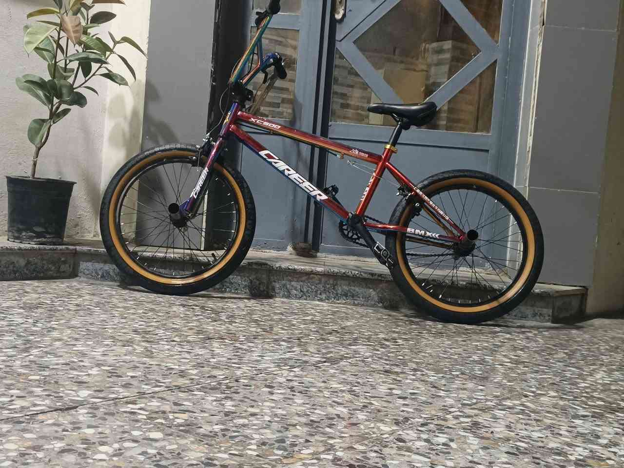 السلام عليكم
بايسكل رياضي للبيع كلش نظيف للبيع
السعر ١٦٠ الف وبي مجال
مكاني الغزالية
***********
