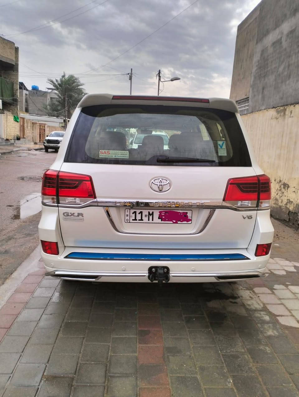 سلام عليكم من رخصة الادمن
لاندكروز موديل 2018
رقم بغداد 
مكانها بغداد حي الامانه 
ساز باب اول وايت اديشن اصل
مكفوله من كل شي 
ماشيه 104
سياره جديده وخير من الله 
***********
