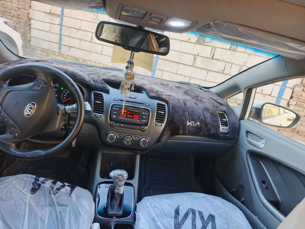 سيراتو موديل ٢٠١٨للبيع سياره حلوه وجديده مال جناي سياره كفاله عامه من الدعاميه للدعاميه مكينه 2000 سياره ماشيه ١١٦حقيقي سياره جديده بمعنى الكلمه او بل عافيه عل ياخذه
السعر $؟؟؟؟ 
مكان السياره نجف كوفه غير موجود عل انترنيت للستفسار اكثر الانتصال ***********
