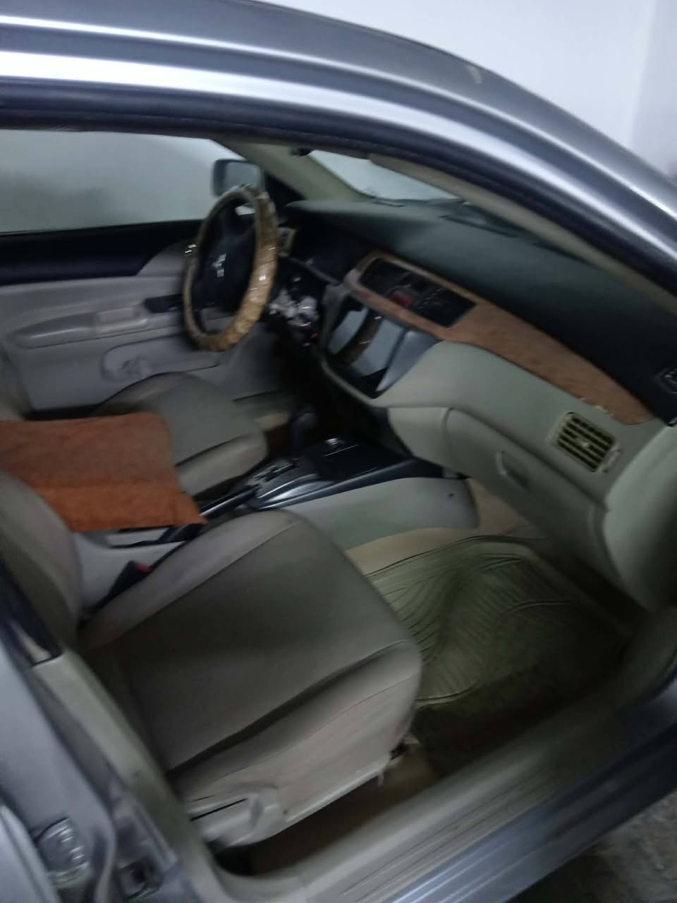 سلام عليكم للبيع لانسر موديل 2011صبغ عام كير اتماتيك سياره جديده رقم بغداد مطلوب للمصرف شرط دك حاسبه مكانه بعقوبة تقاطع القدس غير متواجد عل فيس امكلف بل نشر تصل عل رقم ***********السعر 45وبيه مجال قليل
