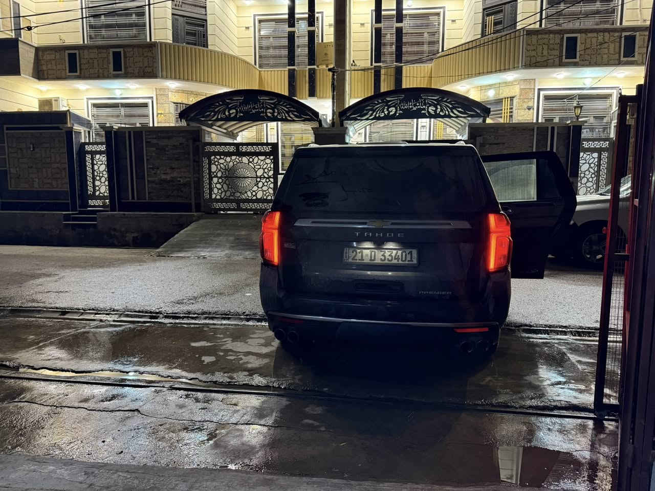 تاهو 2021 خليجي
الفئة: برايمر 
المواصفات 1/1
بانوراما 
ثلاجة 
ماشية 100
5 كامرات 
فورويل 
وضعيات قيادة 
شاحن لاسلكي 
دوس شفط
3 شاشات 
صندوق كهربائي 
كشن ذاكرة 
نظام اطفاء ذاتي 
سايد بريك كهربائي 
سماعات نظام Bose
ستيرن كهربائي + تدفئة 
رادار امامي + جانبي 
كشنات تبريد تدفئة امامي +خلفي  
حساس امامي +خلفي
رقم سليمانية بأسمي سنوية جديدة
بيهة اثر شخوط بنيد جامرلوغات امامية + شوية شخوط بل امام ال بني راما غيار جامرلوغات والبنيد اصليات فول 
السعر ( 420 ) قفل 
***********
