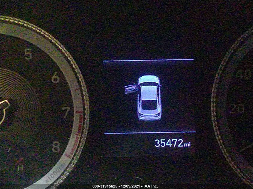 سوناتا 20 بسمي ماشيه 124 ميل
مواصفات عادية 
رادار أمامي تحديد مسار اطفاء ذاتي تحكم استرين درايف مود  اربعه وضعيات 
والسيارة بيه سونار والصور الحادث بالمنشور 
سعره 138 
***********
