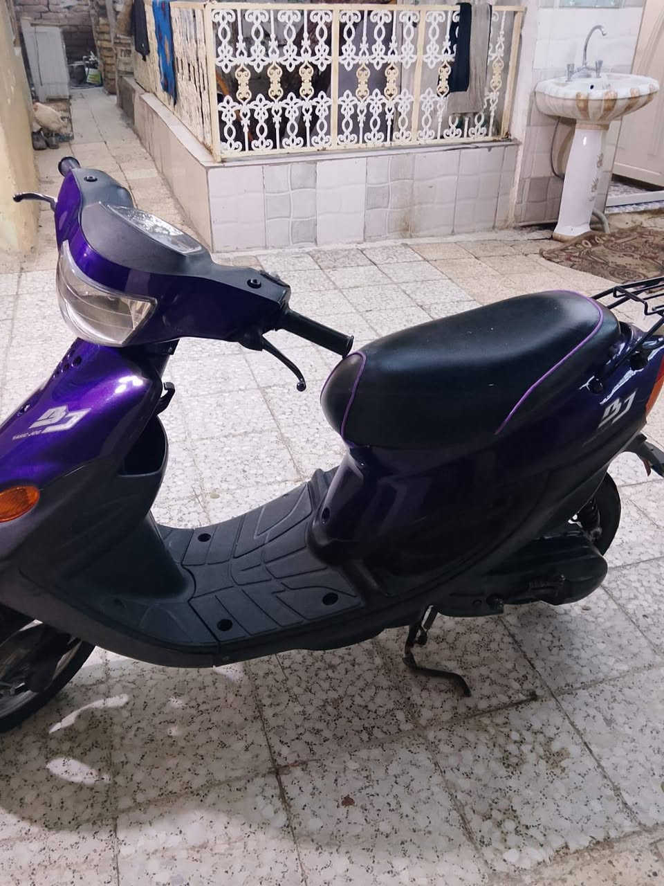 سلام عليكم دراجه 9 زروف البيع دراجه وكاله برغي مامفتوح بيه صار شهرين من طالعه من الوكيل  عنوان ميسان حي العسكري مكلف بل نشر رقم صاحب دراجه ***********
