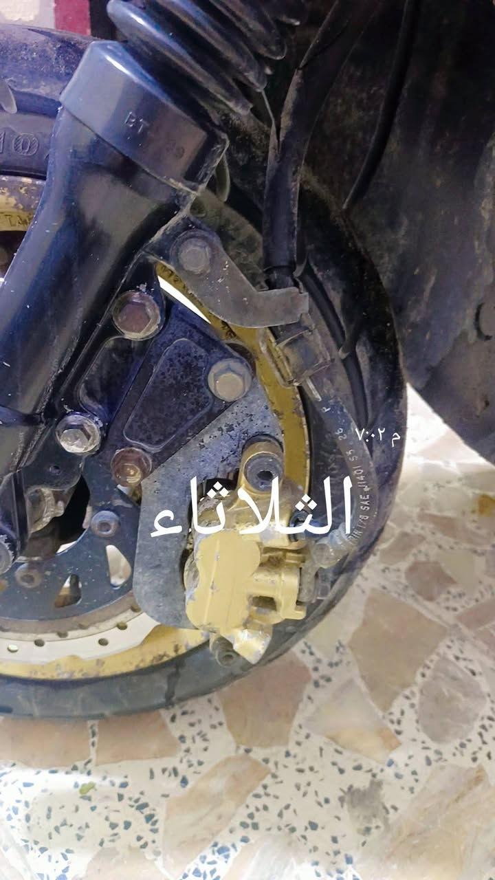 سكنس جبلي كفاله عامه
كلشي شغال بيه 
صار شهرين من نزلته 
سعر ١٢٠٠ 
كلج رياضي بيه بلادي 
شلعه ومعدل 
***********
