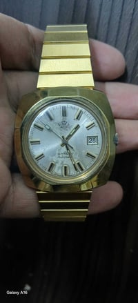 ساعه • قديمه • اهداء ملكي