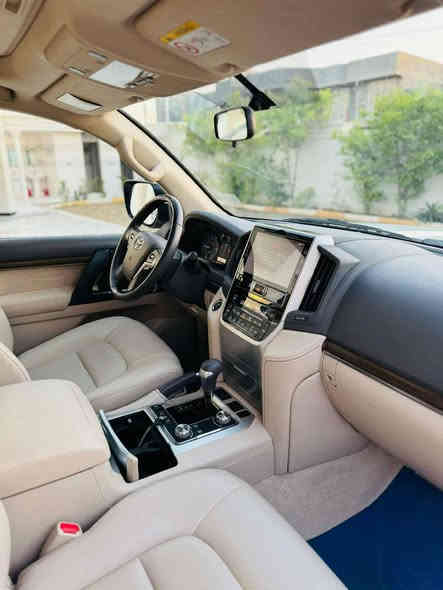 السلام للبيع او للمراوس الاندكروز موديل 2020 السياره مكفوله كفاله عامه وضع شركه عله ايد وحده رقم بغداد بسمي تحويل مباشر السياره جديده وجاهزه ماشيه 55 اصل حقيقي شرط الفحص سونار وين مايعجبك
السياره فول مواصفات 
فتحه سقف سلايت+تشغيل عن بعد+كراسي جلد+كراسي كهرباء عدد 2+دبل ماوس+شاشه كبيره+كامره خلفيه+سستم صوت+اشاير ترحيب+7راكب+هوك سحب خلفي+حساس امامي خلفي و جانبي+لايت اسود+الايت زنون+كشاف الايت ضباب +ويل كروم حجم 20+ثلاجه 
السعر 540 وبيهه مجال 
العنوان بابل الشوملي 
***********
