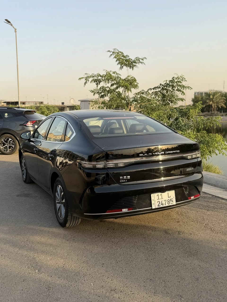 بيوادي دستروي موديل 2025 
صار بيه طخه بالبنيد بدون دواخل 
شباك مكسور موضح بالصور 
سعرها 18100 
العنوان بغداد 
الهاتف ***********
