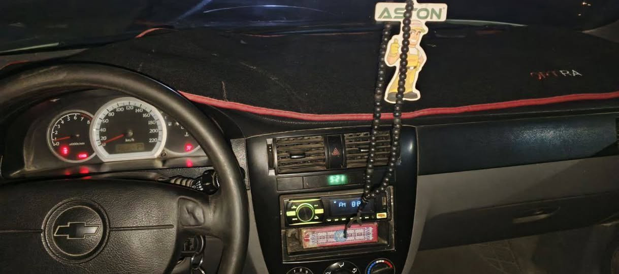 سيارات اوبترا للبيع موديل 2011 رقم انكليزي ديالى مشروع وطني كير اتوماتيك تخم تايرات  جديد مكينه جديد تبريد جيد جدا سنويه 27 مصبوغ حزام الجمالية استفسار أكثر اتصل على الرقم *********** مكان السياره جسر ديالى القديم
