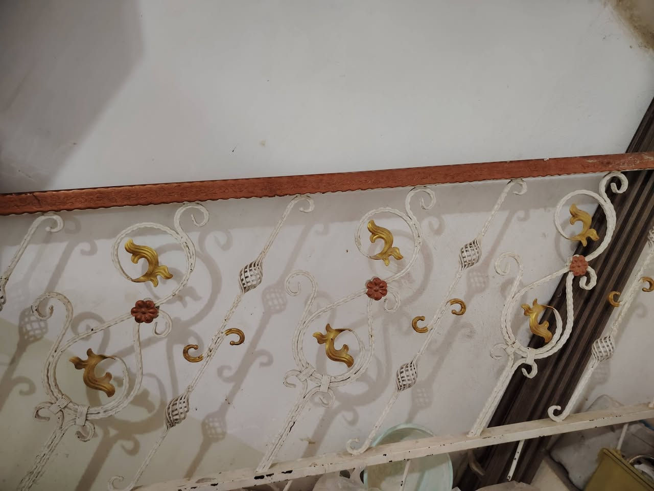 محجر للبيع
***********
