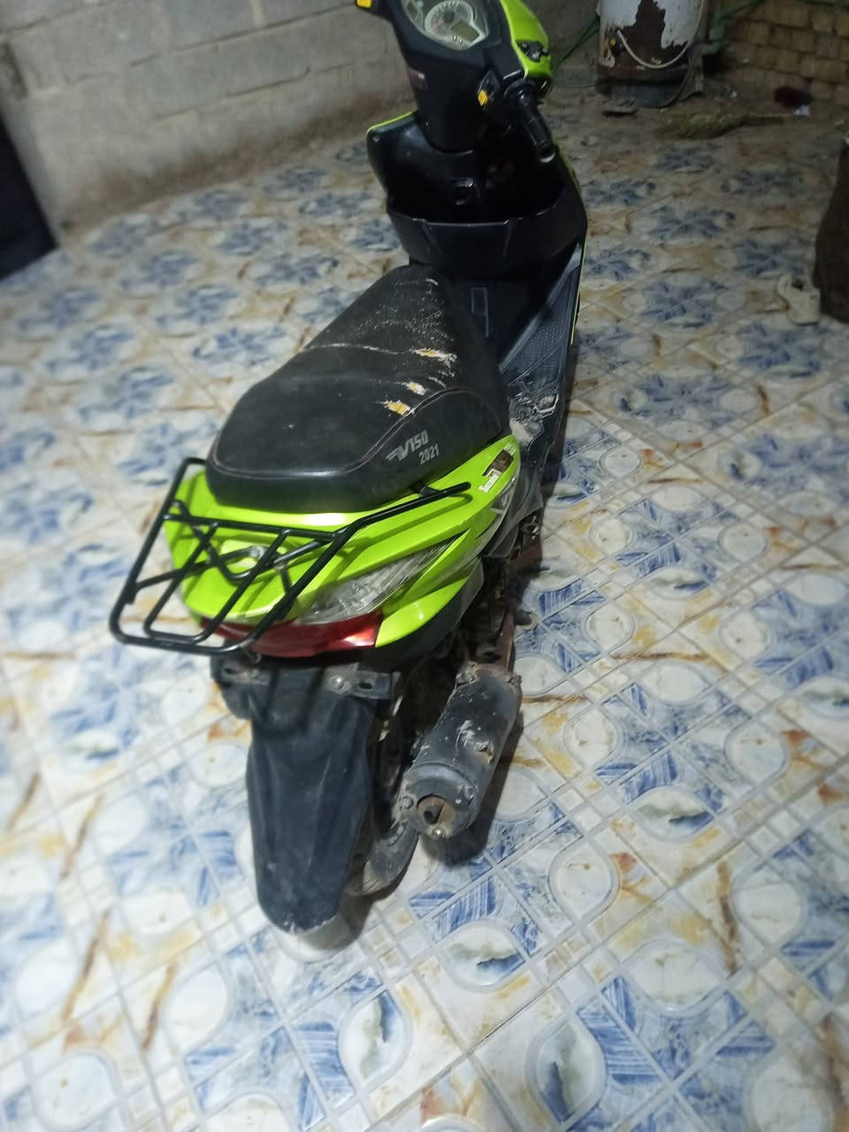 دراجه سكنس فحل للبيع جديده وحلوه ومناسبه تشتغل سلف السعر ٢١٠ الف كهربائياته كله شغاله
 مكاني ديوانيه رقم تليفون
0782 304 7965
